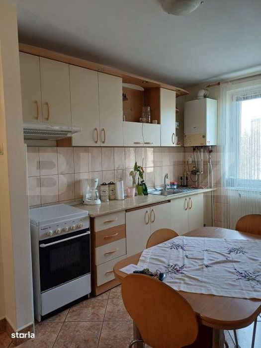Apartament cu 3 camere, 67 mp, zona Materna