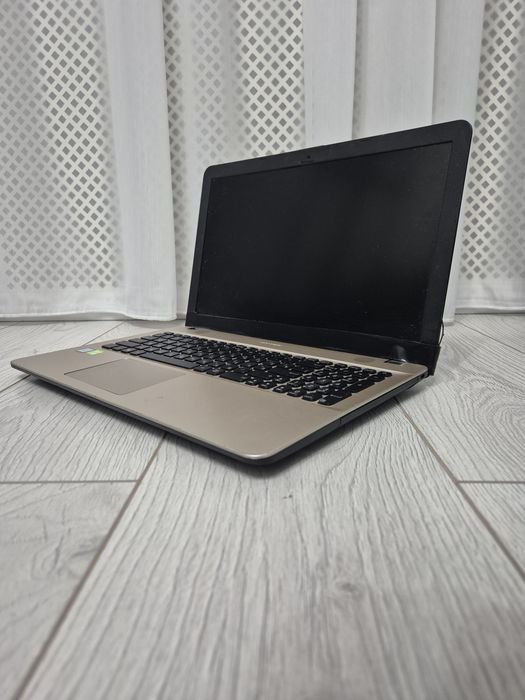 Ноутбук ASUS X541UJ