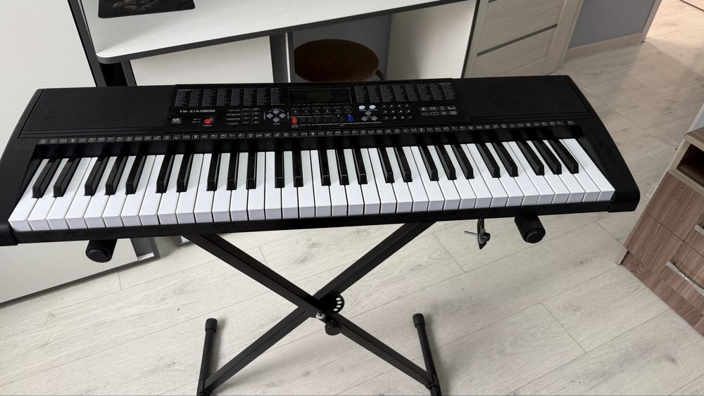 Продам новый Синтезатор по суперцене!