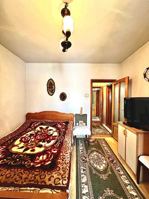 Apartament 2 camere, decomandat, Barlad, ultracentral, parter