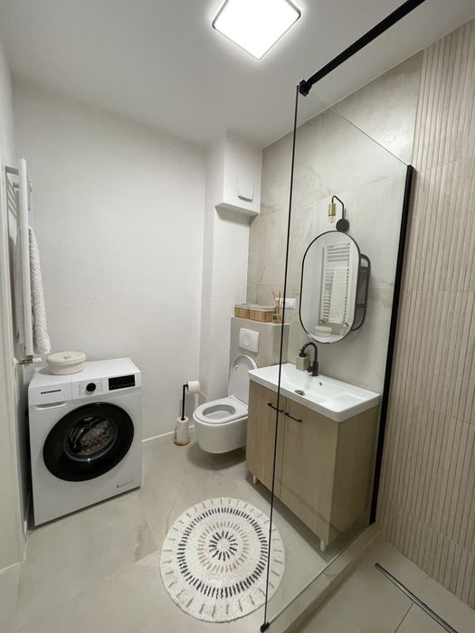 Vand apartament 3 camere, zona Daliei, bloc nou.