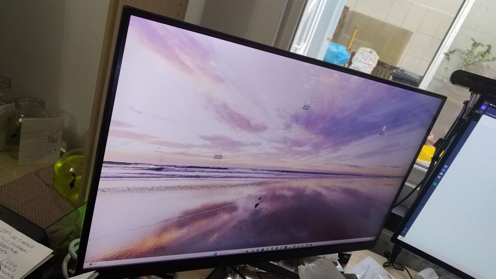 Monitor Gaming LED LG UltraGear 31.5'' QHD 165Hz 1ms HDR10 Pivot 2k