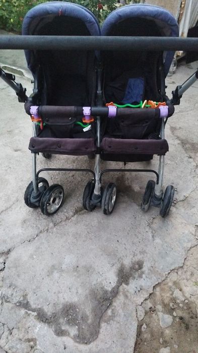 Egizaklar kalyaskasi xali yengide turipti baquvvat