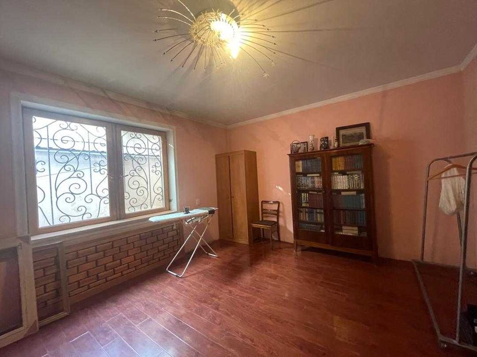 Дом/участок. Мирабадский. Под бизнес. Азербайджанский центр. Аэропорт.