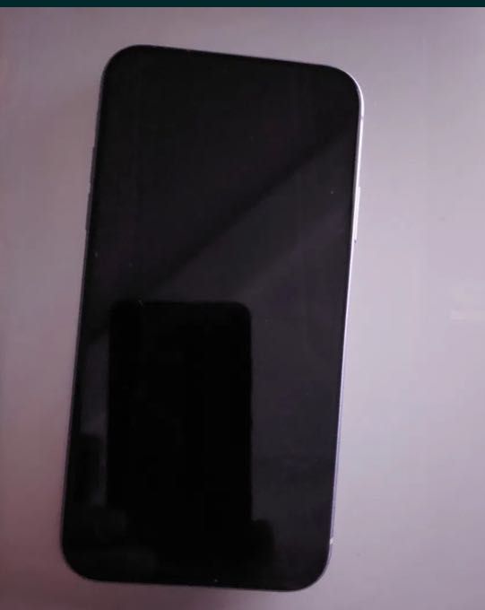 Vând sau schimb ipone 11 mov