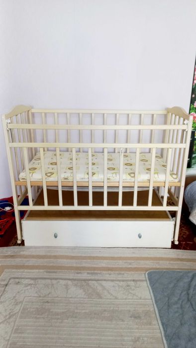 Детская кровать качалка, манеж.