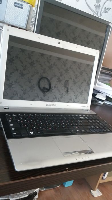 Ноутбук Samsung .