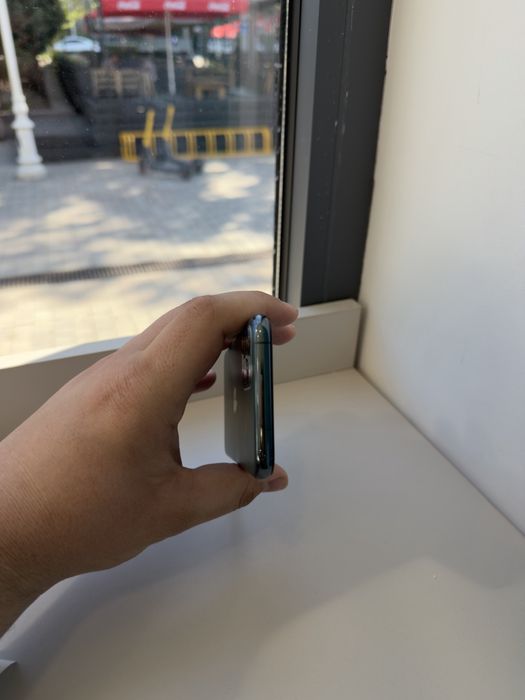 Продам Айфон 11 PRO