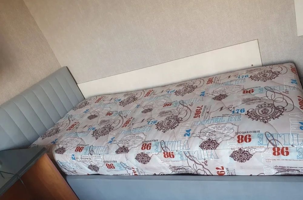 Кровать односпальная