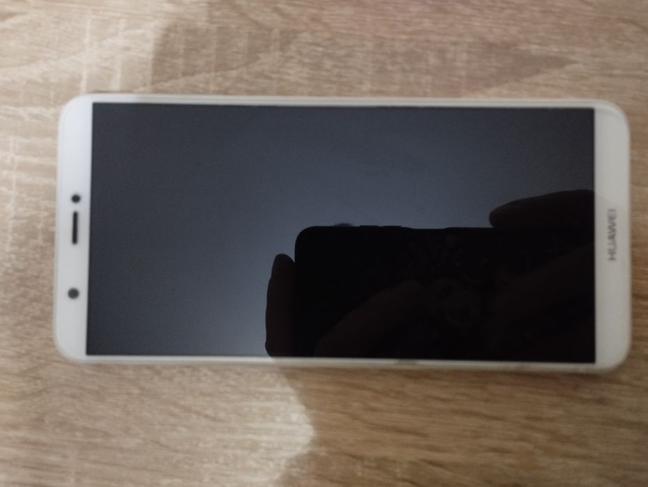 Huawei P Smart  в идеальном состоянии