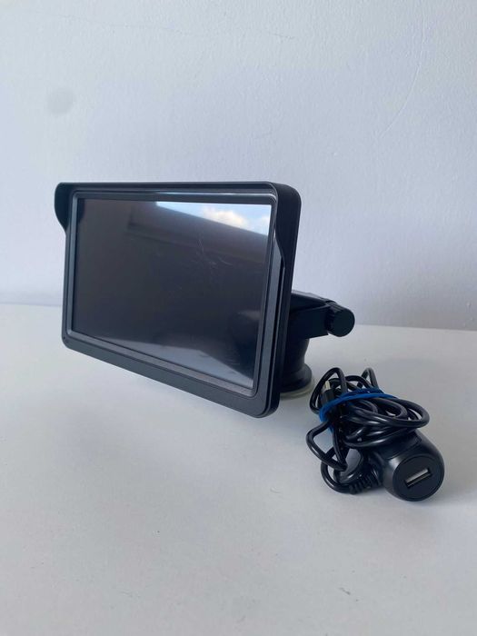 Navigație Auto CarPlay / Android Auto + Cameră Marșarier