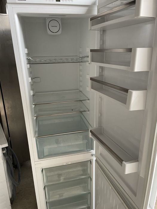 Хладилник с фризер Libherr