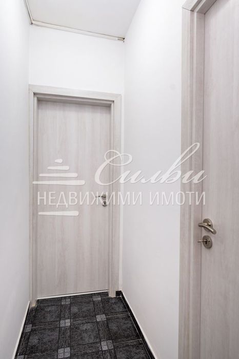 Продава се Тристаен апартамент в Шумен, Тракия - 76 кв.м за 1262 €/кв.м - Снимка #12