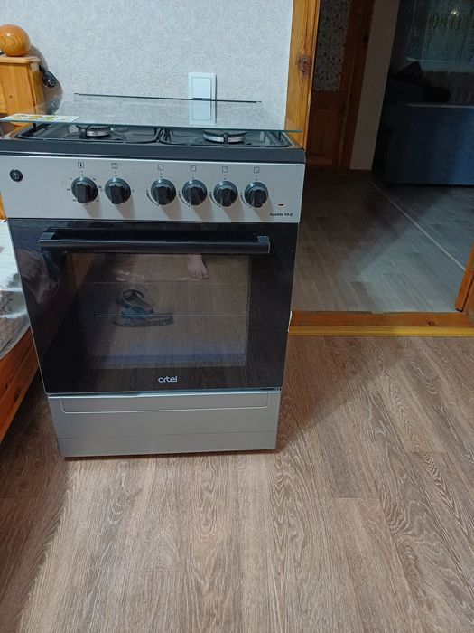 Продам.  Газплиту