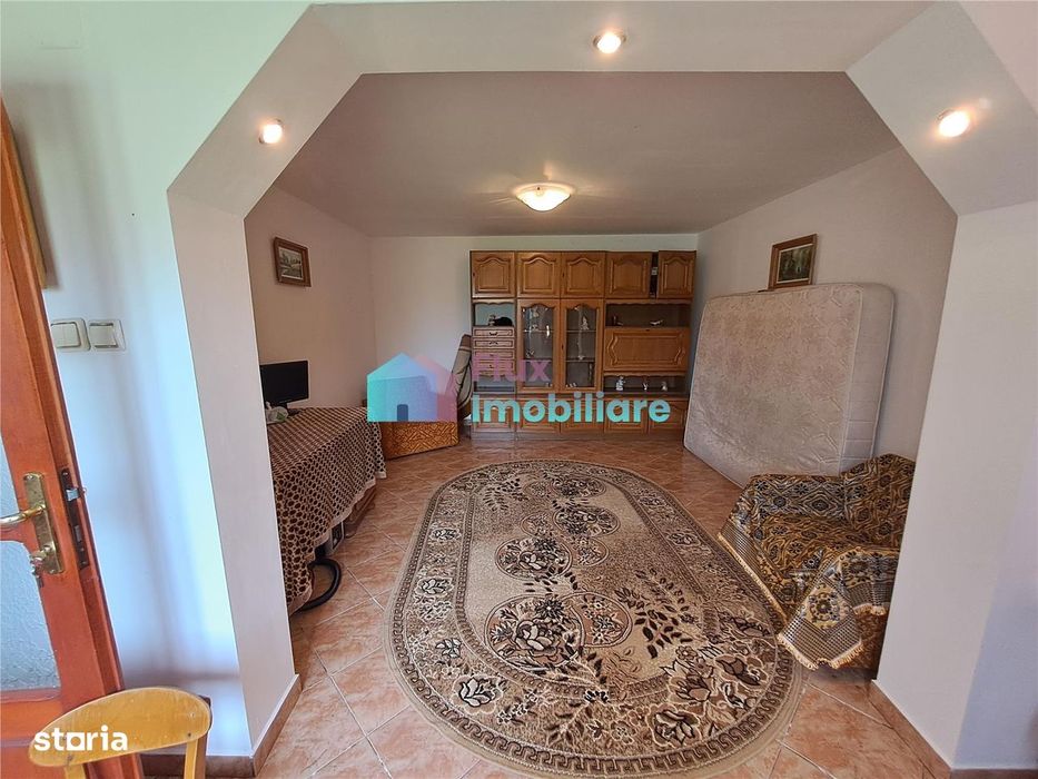 Casa cu teren in Malini