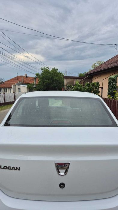Auto dacia logan