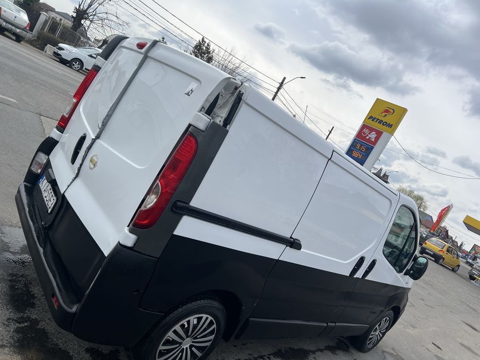 vand nissan primaster an 2008