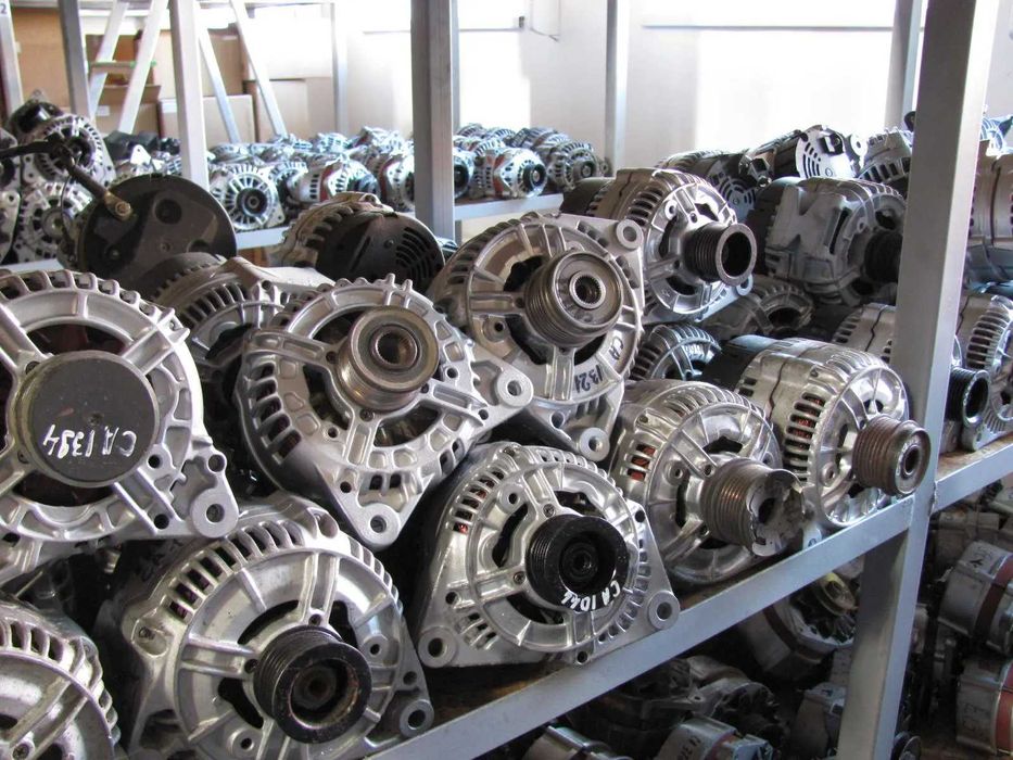 купить Генератор, Стартер на Экскаватор, Бульдозер. CAT, Hitachi, .