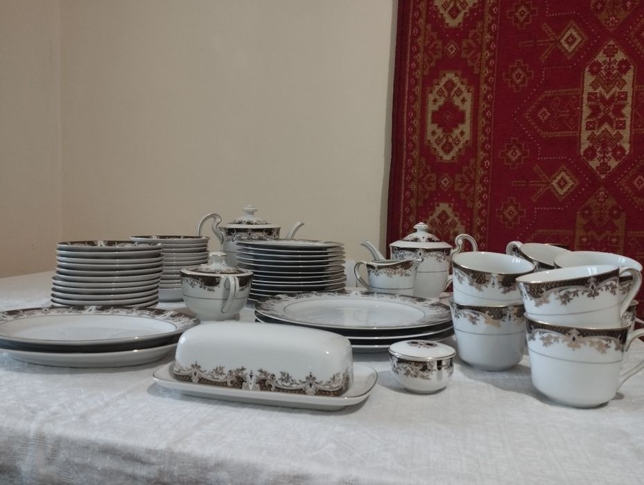 Срочно продам столовый сервиз