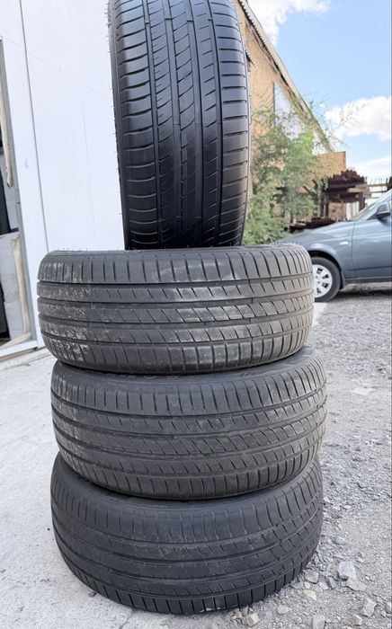 Продам  шины  летние  на 17 диски.
