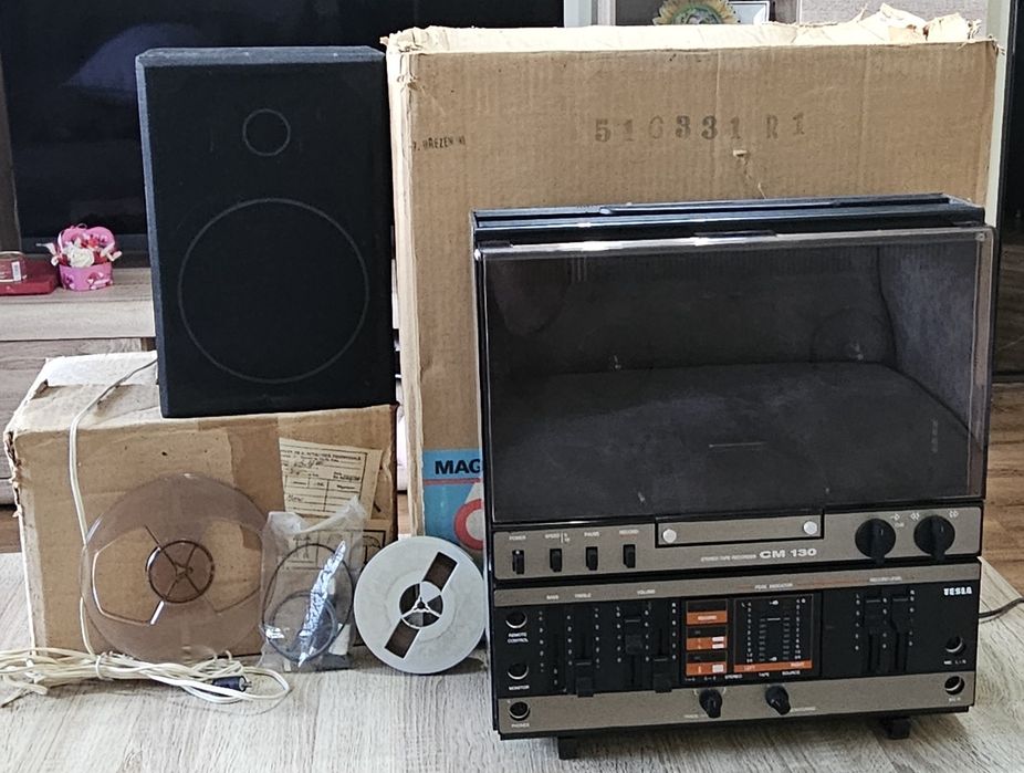 Magnetofon Tesla 130
