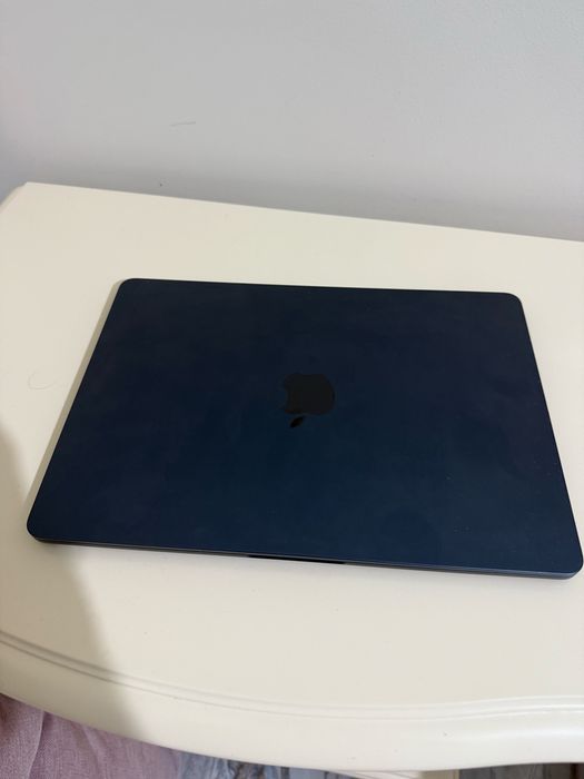 MacBook Air M2 ca nou