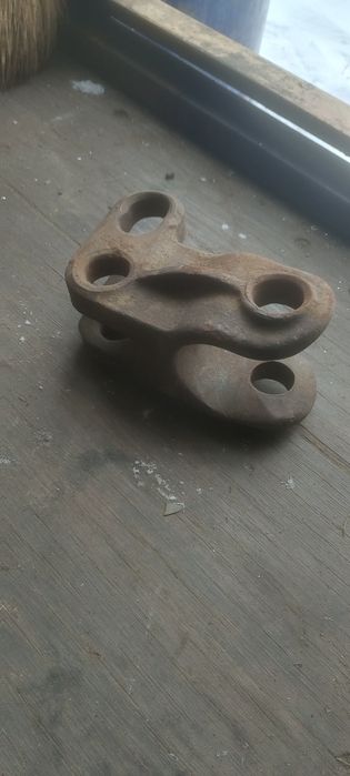 Серьга  прицепа.