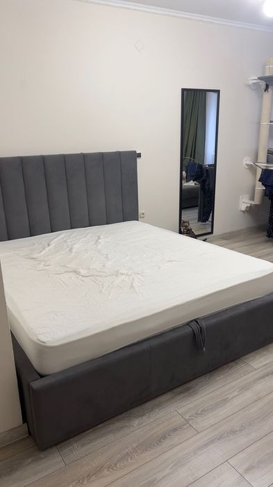 Кровать двуспальная