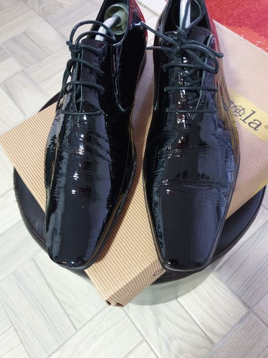 Pantofi cu șiret din piele naturala lacuita 43-44