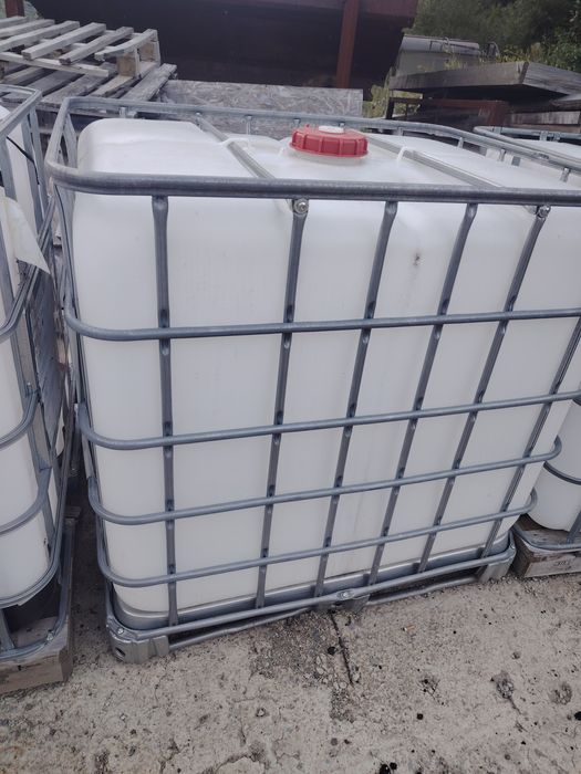 IBC , bazine 1000 litri curate .
