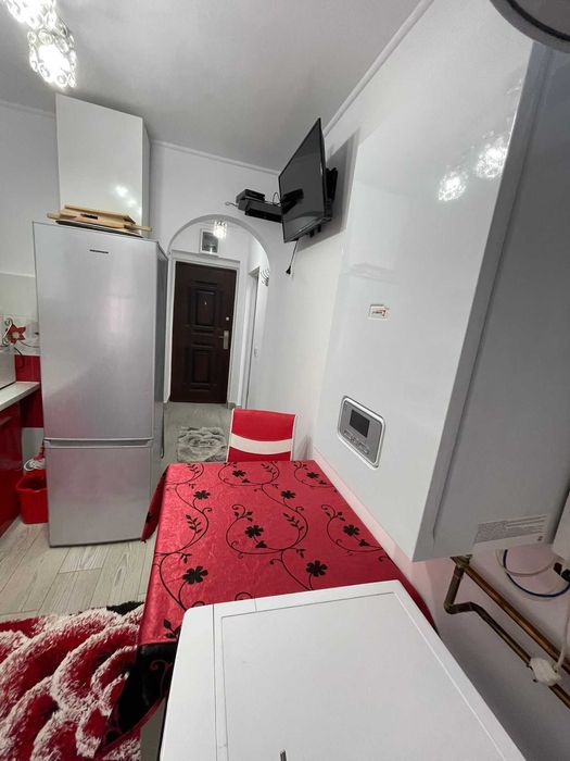 Vand apartament complet mobilat si utilat