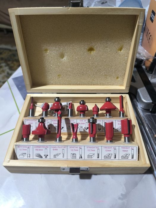 Фрезер ручной по дереву