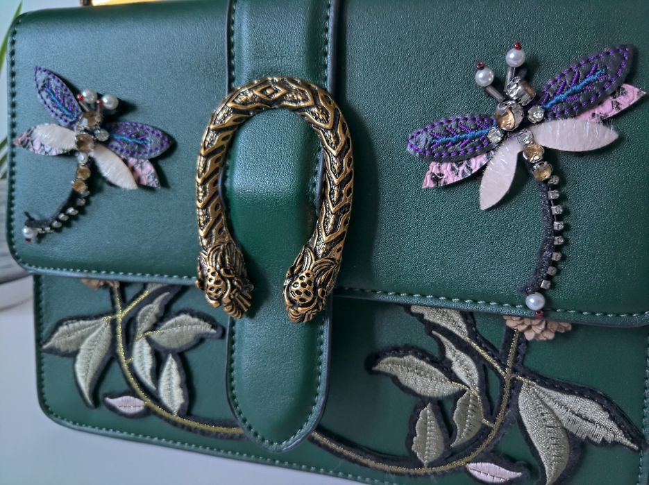 Чанта Gucci в зелено с бродерия, бамбукова дръжка