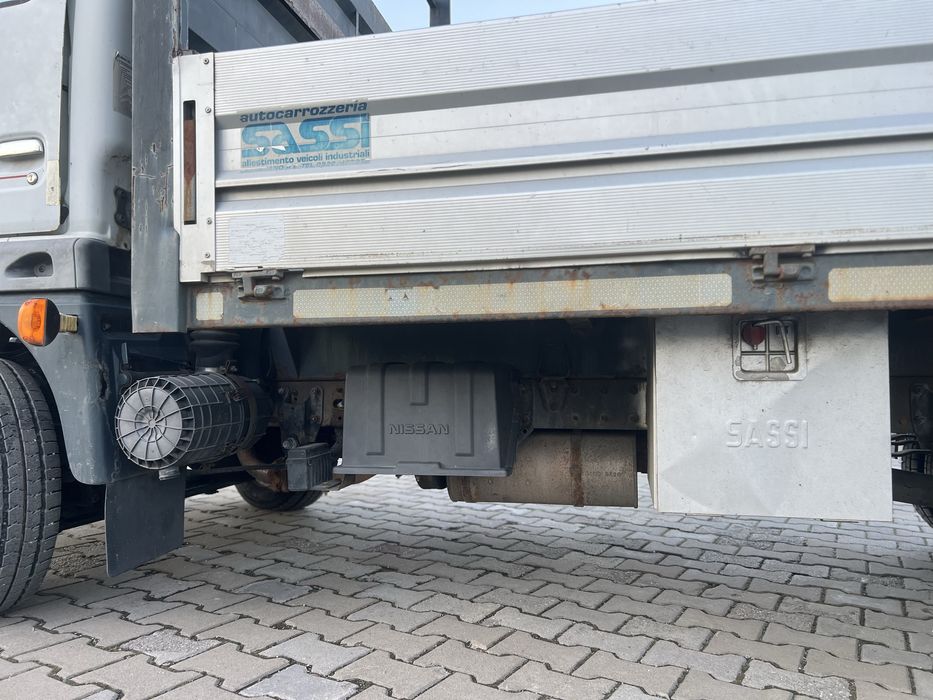 Nissan Cabstar E 120