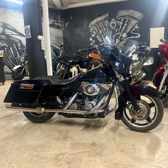 Harley Davidson FLHX Street Glide