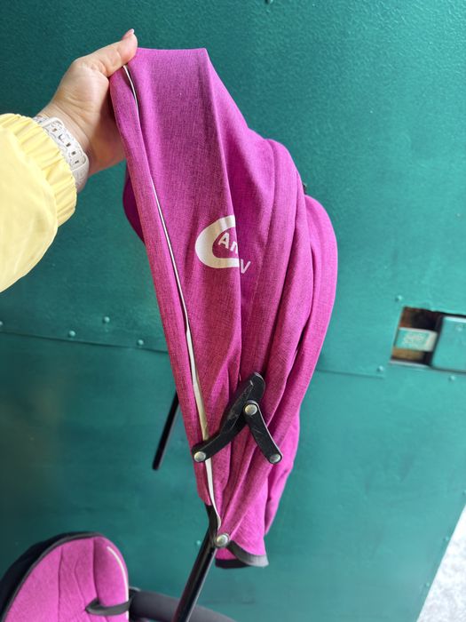 Продам детский велосипед с ручкой