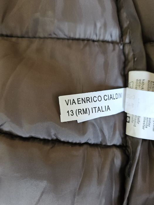 Vand geaca Narcis, noua fara eticheta 80 lei
