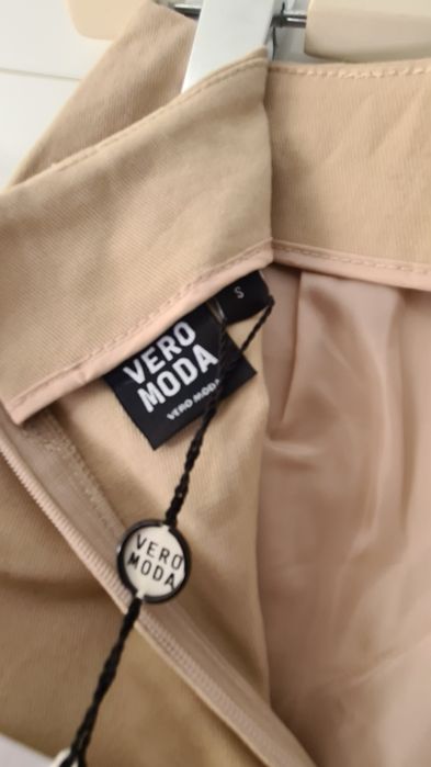 Пола-панталон Vero Moda