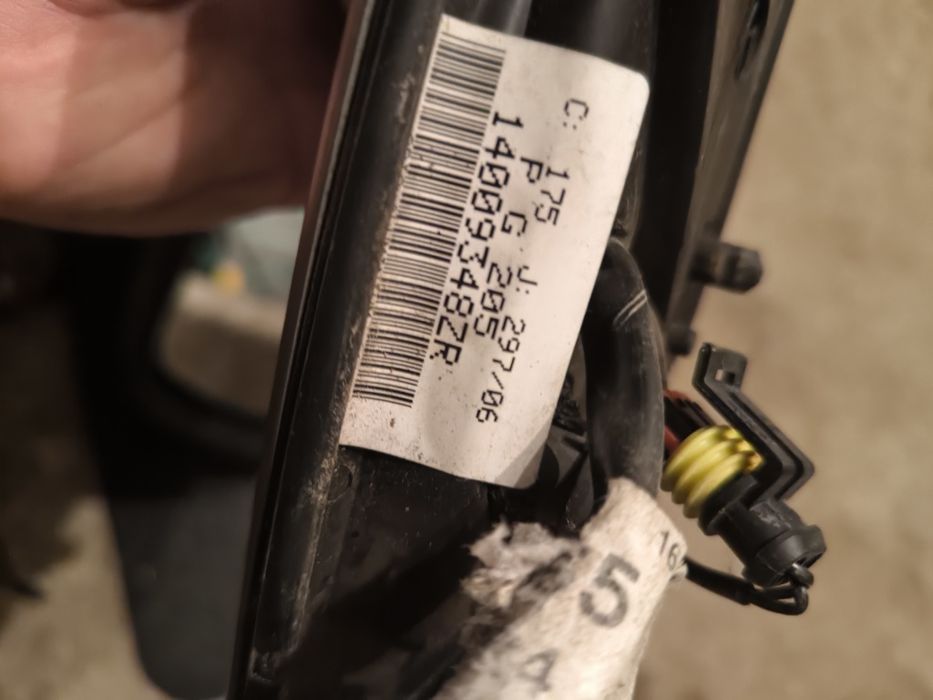 Ляво,шофьорски странично огледало Ситроен С8,Фиат Улиз,Ланчия Федра,Пе