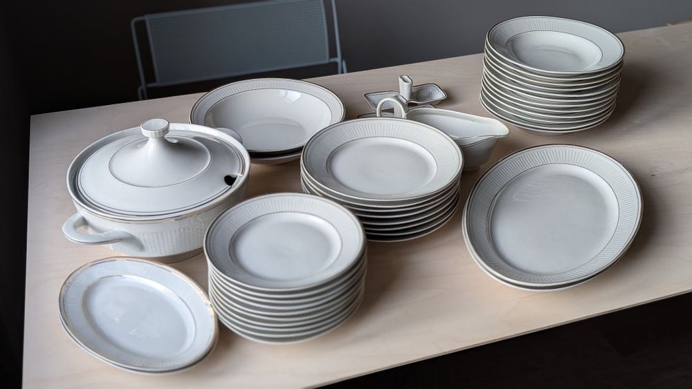 Порцеланов сервиз