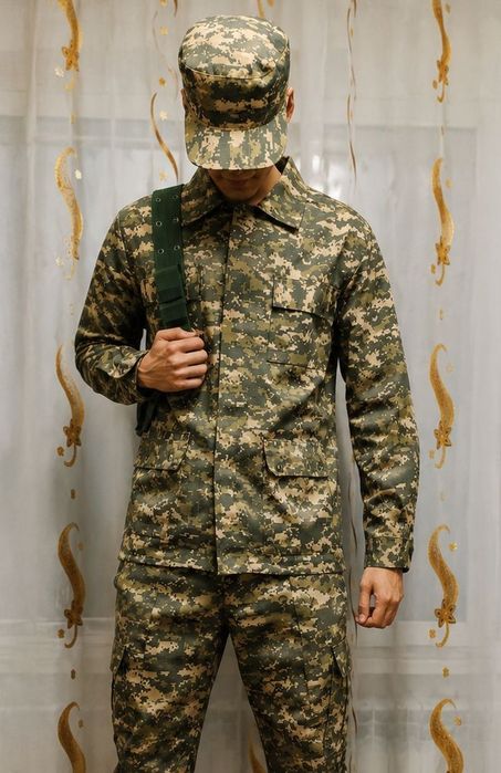Продам в комплекте военную форму (НВП)