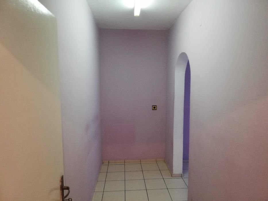 Дава се под наем Офис в Бургас, Център - 18 кв.м за 127.5 € - Снимка #4