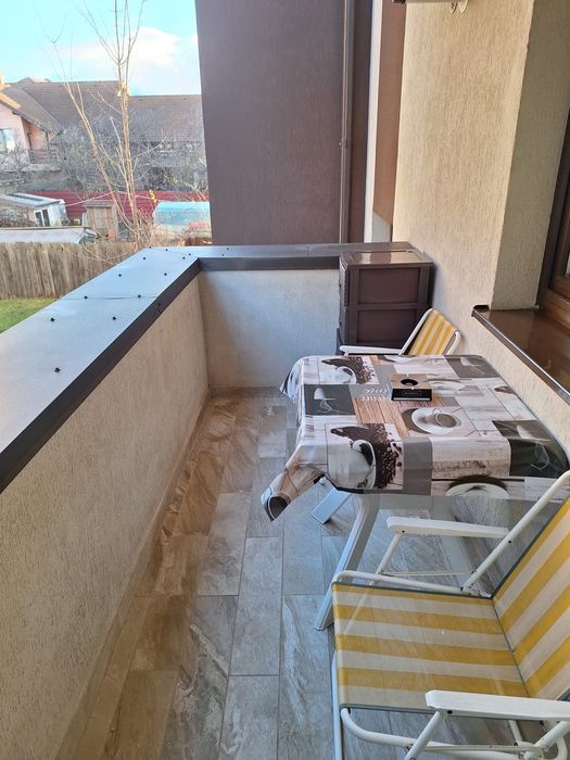 Proprietar,închiriez garsonieră cartier Tractorul Coresi,Spatioasa,cu terasa