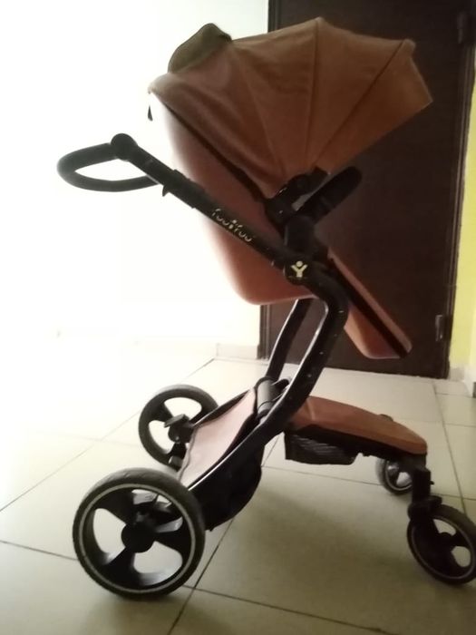 Коляска в хорошем состаянием