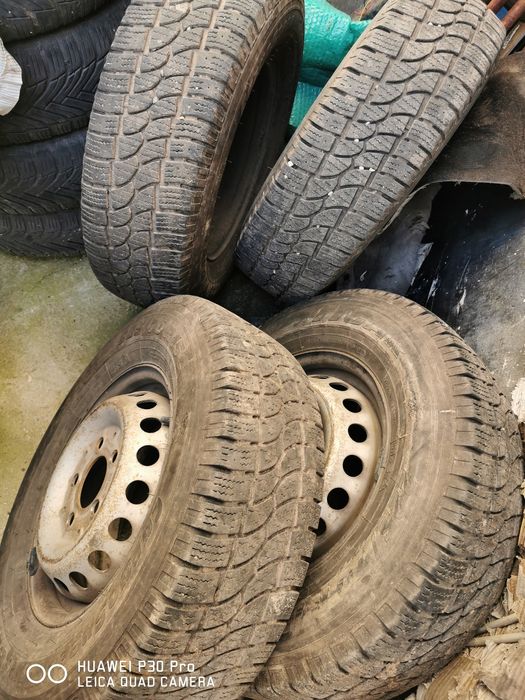 Зимни гуми с джанти 225 70 15