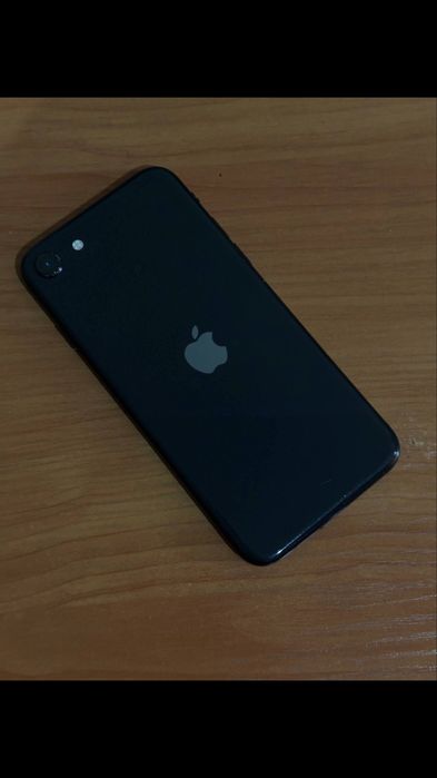 Iphone ce 2020 / Айфон