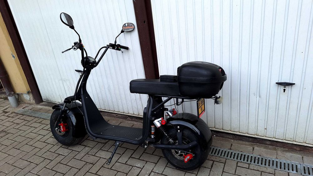 Vând Scuter electric Chopper Harley