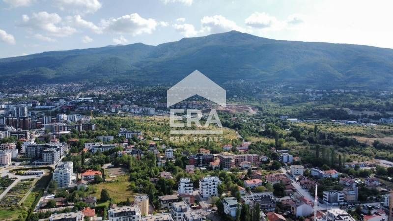 Пентхаус с невероятна гледка към планина Витоша в кв. Кръстова вада