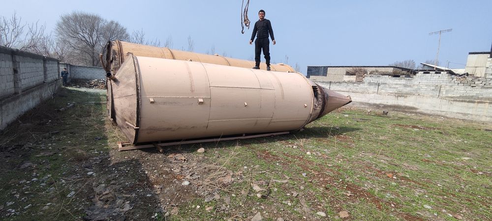 Бункер 20т яхши холатда ун сакланган тоза сув га цемент га ишатса бола