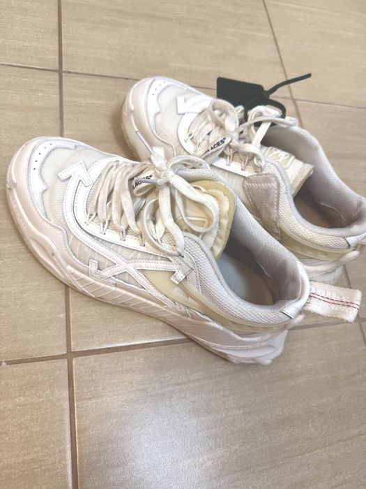 Off white Odsy 1000